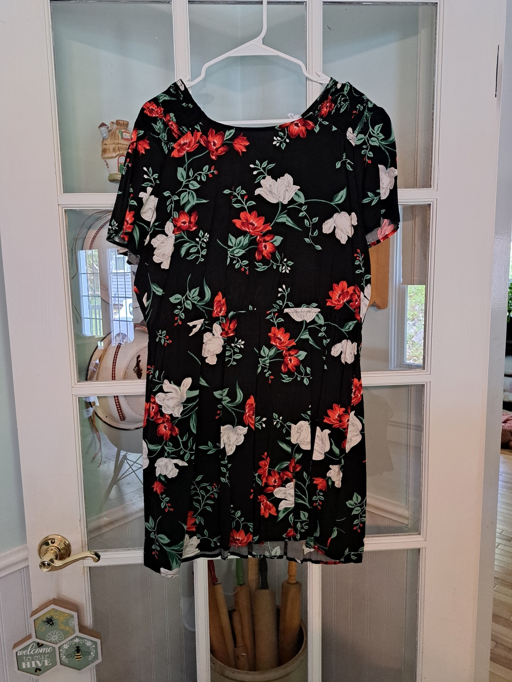 ❤️5/$25❤️Old Navy Black Dress with Red Floral Print and Green Leaves